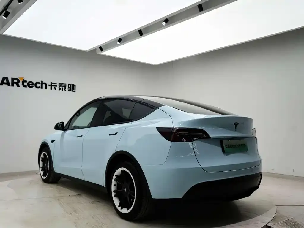 Tesla Model Y — фото 4