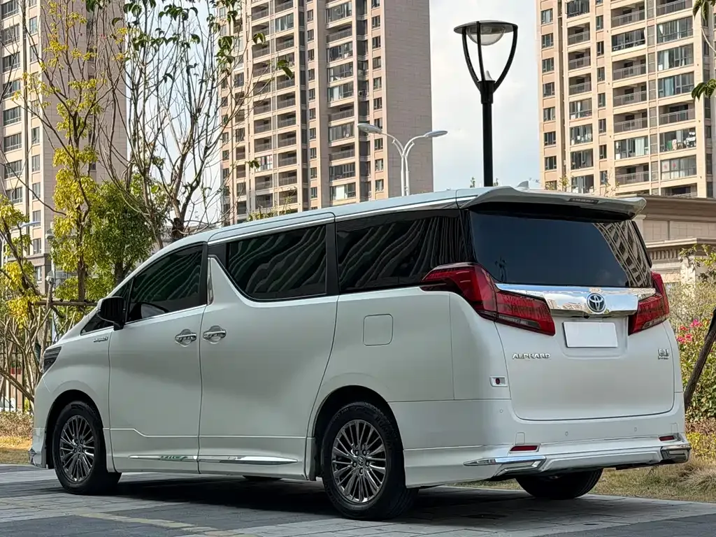 Toyota Alphard 2023 из CN, фото 7