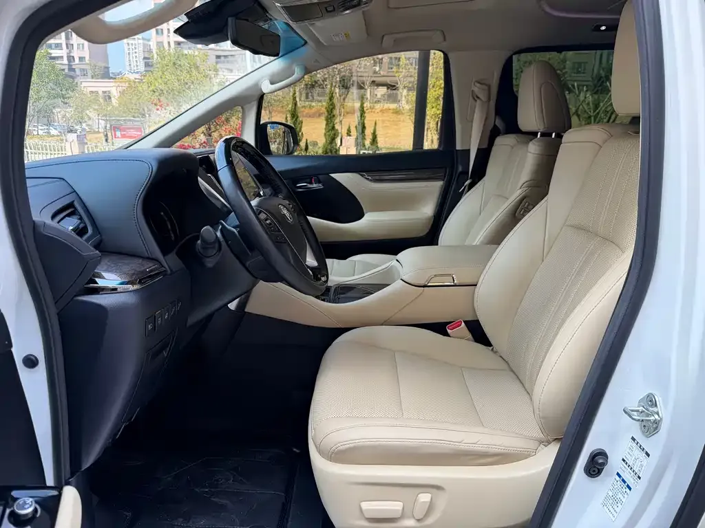 Toyota Alphard 2023 из CN, фото 5