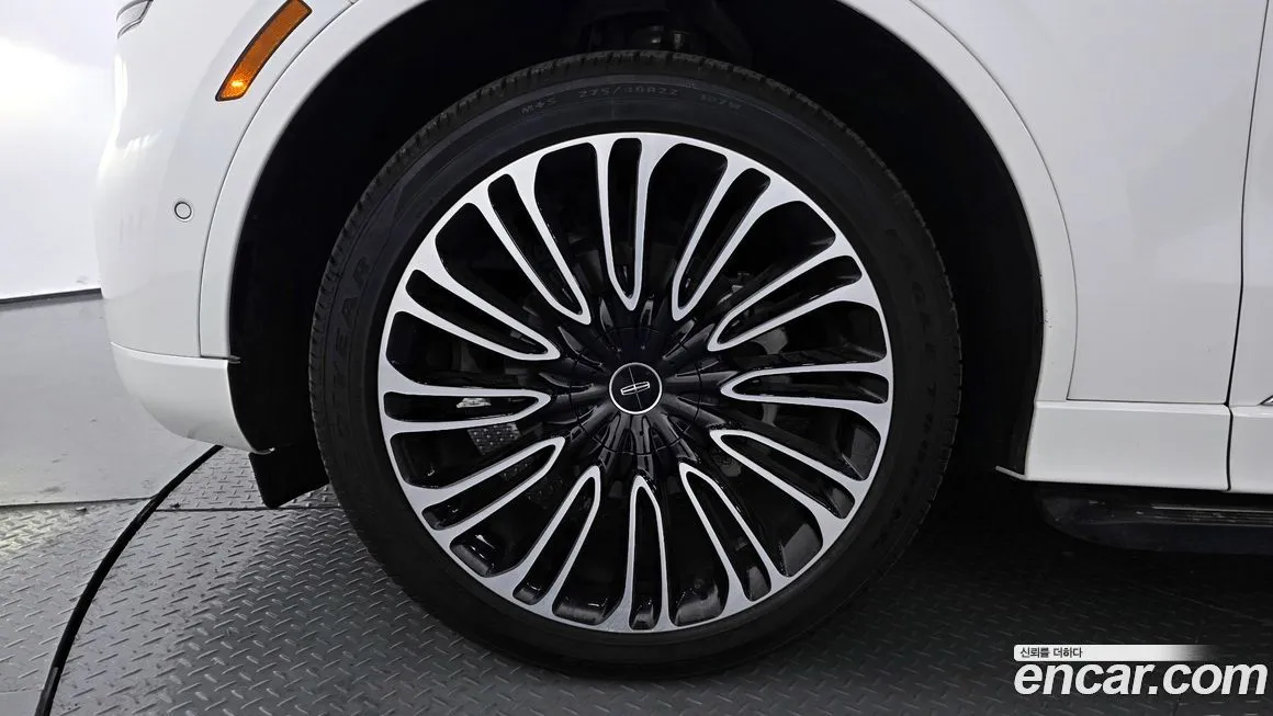 Lincoln Aviator 2023 из KR, фото 9