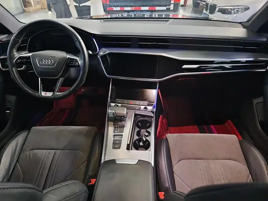 Audi A6L 2022 из CN, фото 9