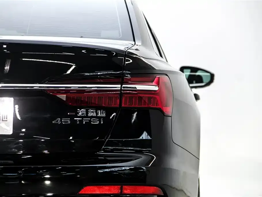 Audi A6L — фото 6