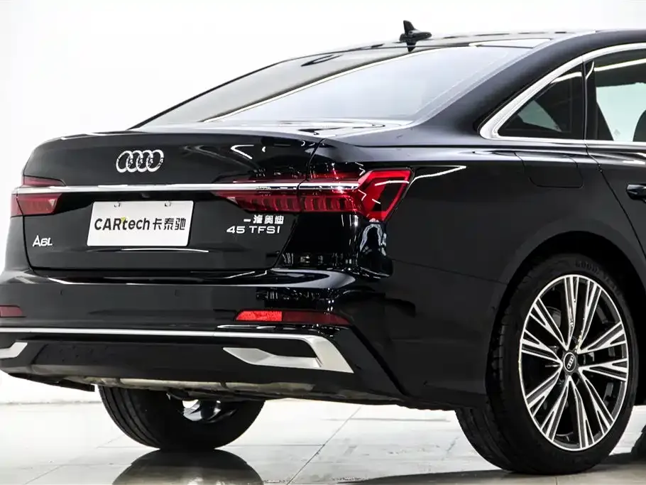 Audi A6L — фото 8