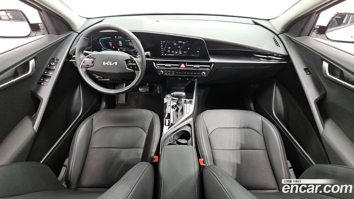 Kia Niro — фото 10
