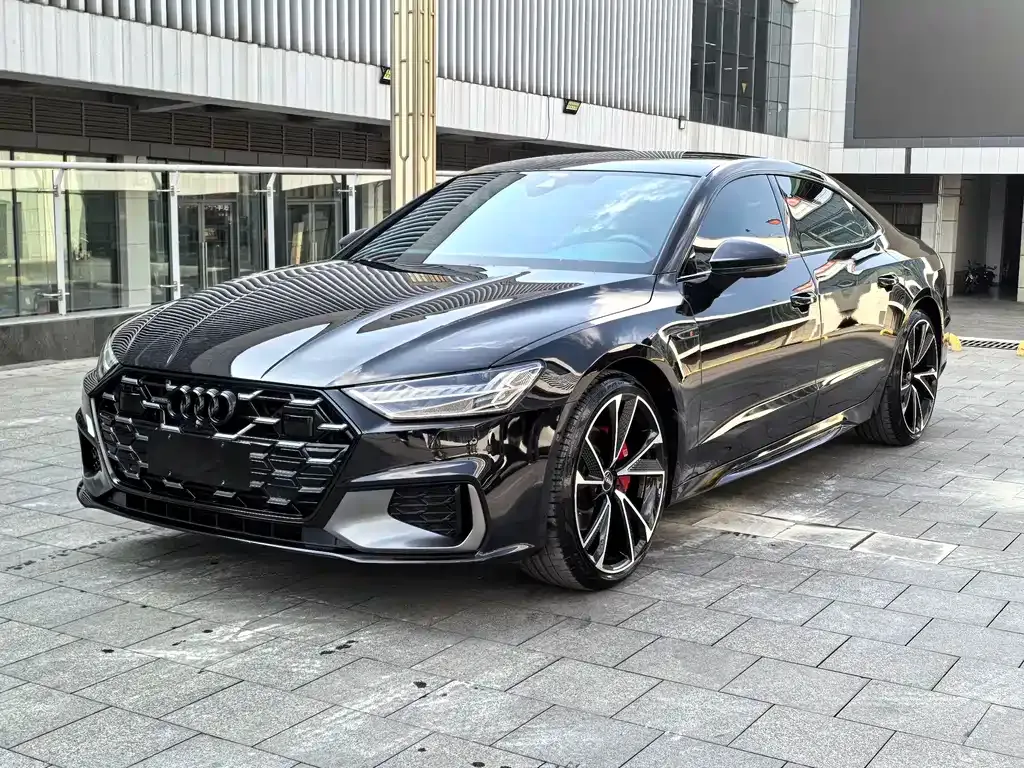 Audi A7L — фото 1