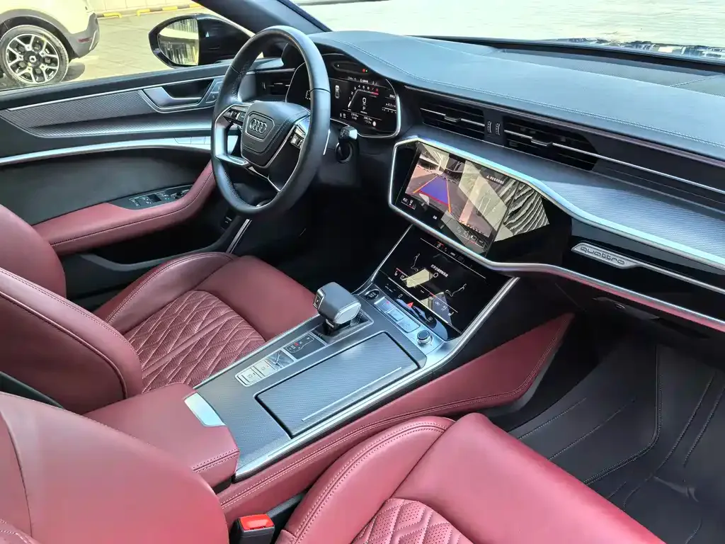 Audi A7L — фото 9