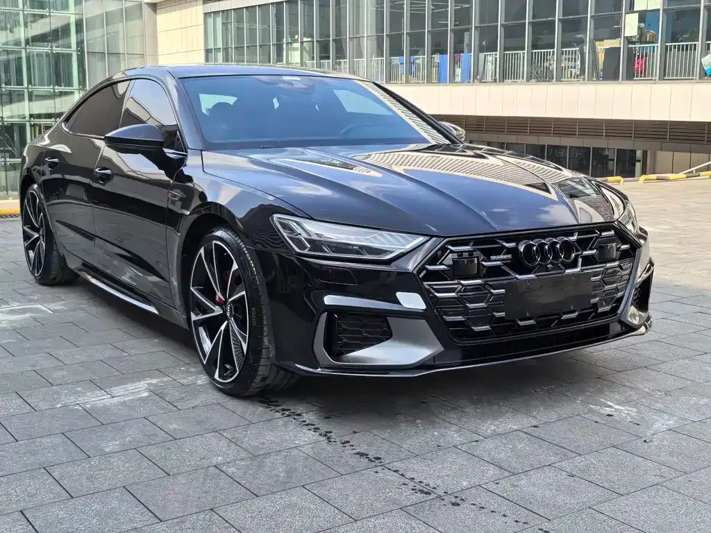 Audi A7L — фото 10