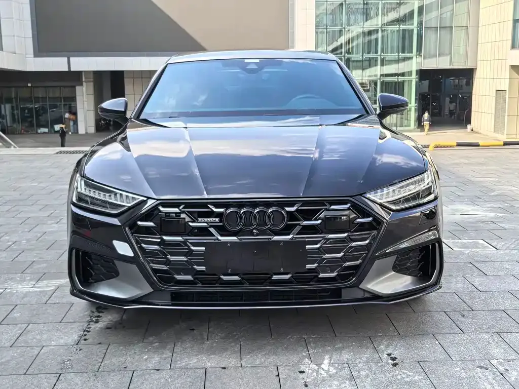 Audi A7L — фото 5
