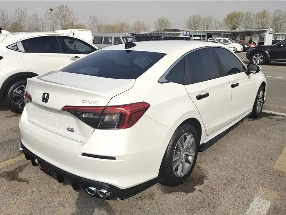 Honda Civic — фото 8