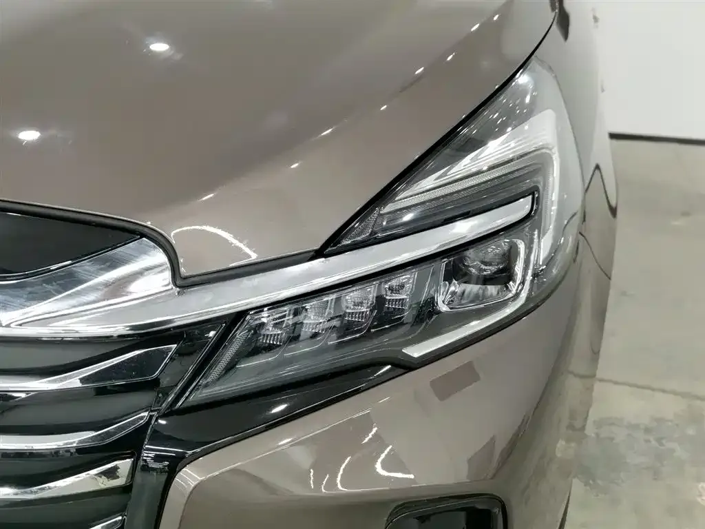 Buick GL8 2022 из CN, фото 3