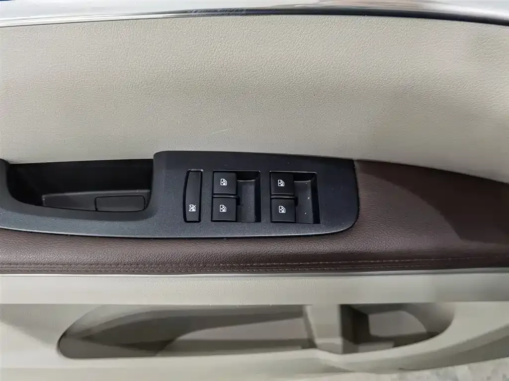 Buick GL8 2022 из CN, фото 8