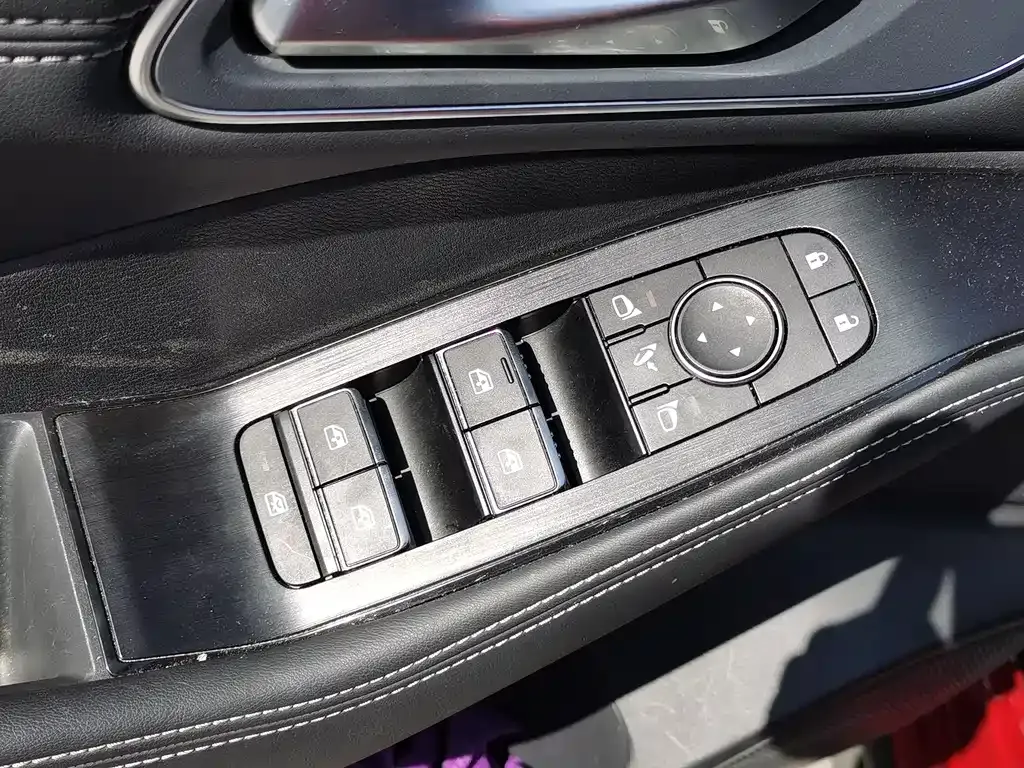 Nissan X-Trail — фото 10