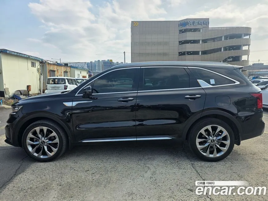 Kia Sorento — фото 10
