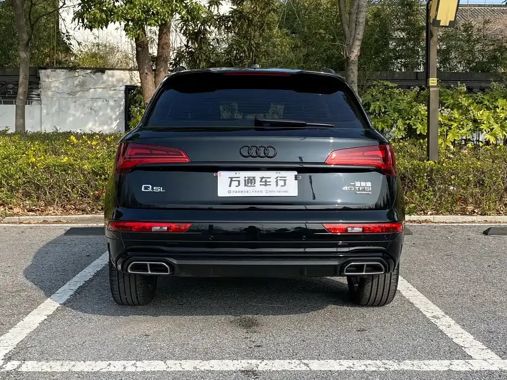 Audi Q5L — фото 4