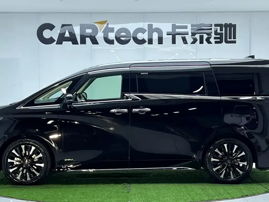 Toyota Vellfire 2026 из CN, фото 6