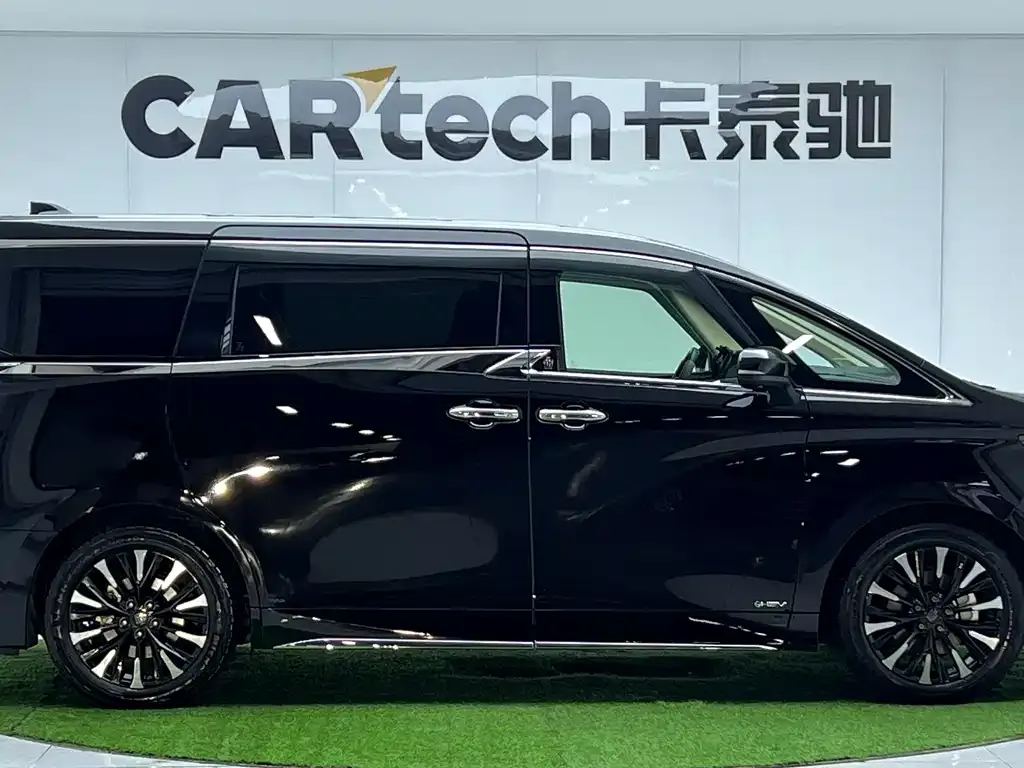 Toyota Vellfire 2026 из CN, фото 5