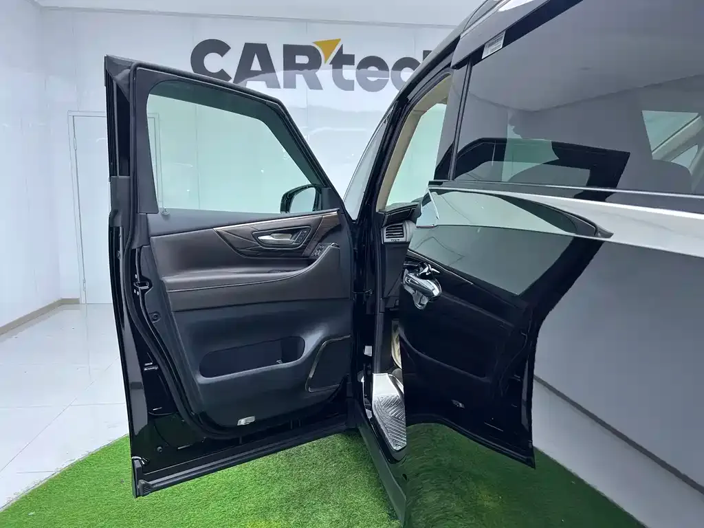 Toyota Vellfire 2026 из CN, фото 2