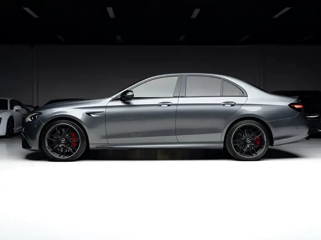 Mercedes-Benz E-Class AMG — фото 5