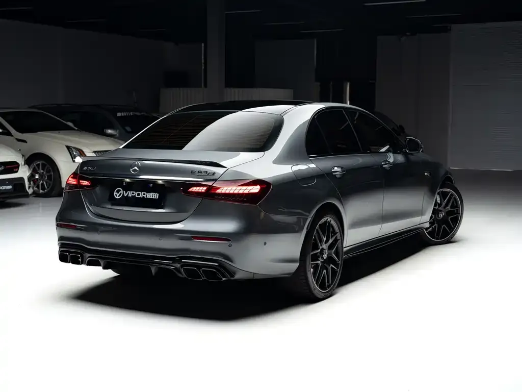 Mercedes-Benz E-Class AMG — фото 6