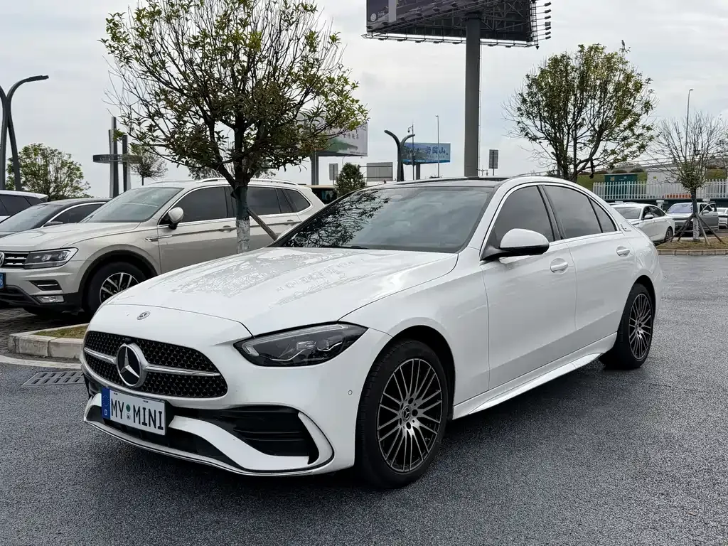 Mercedes-Benz C-Class — фото 1