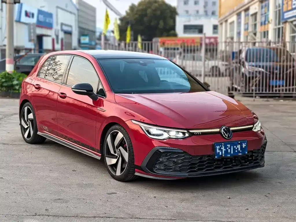 Volkswagen Golf GTI — фото 7