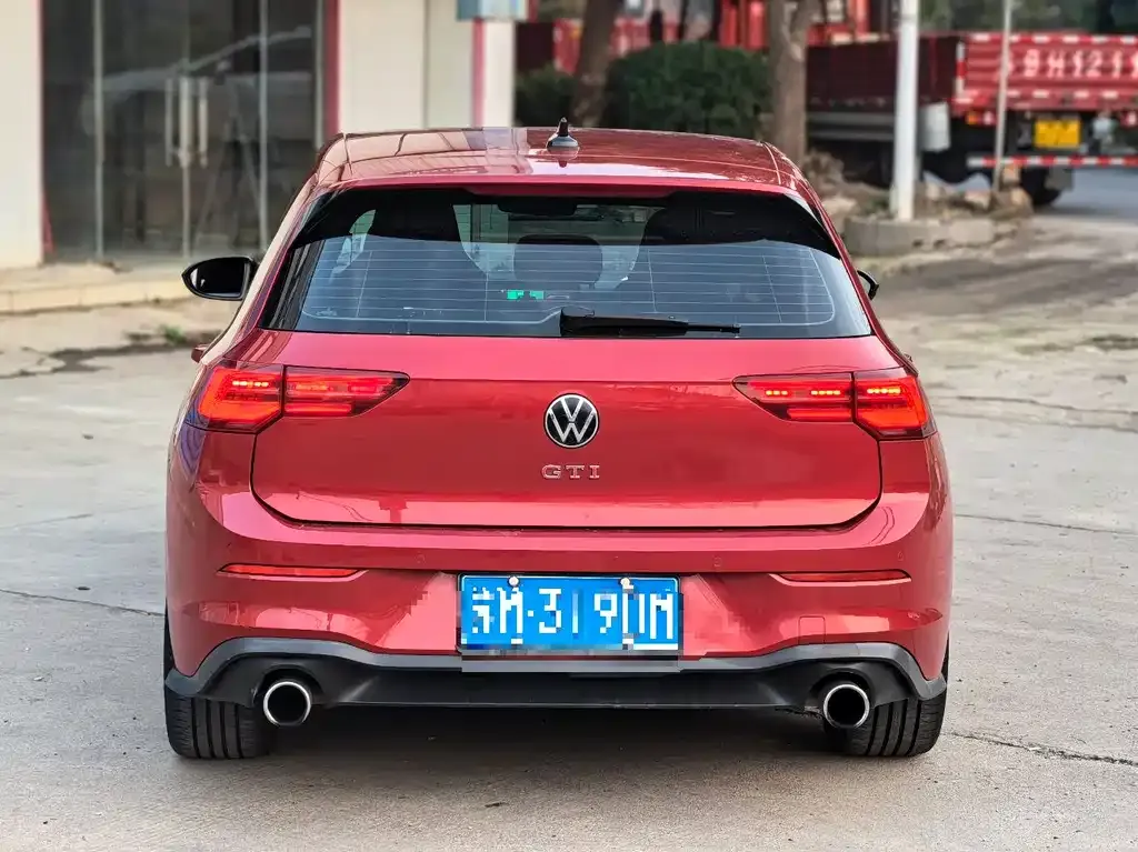Volkswagen Golf GTI — фото 5