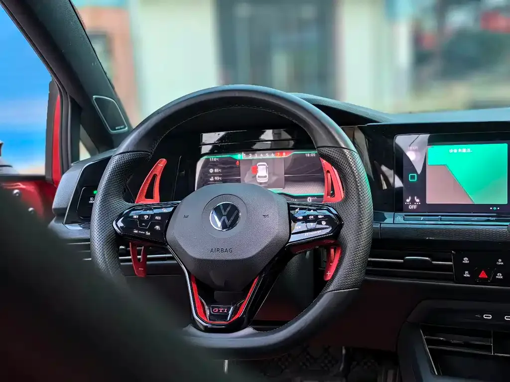 Volkswagen Golf GTI — фото 9