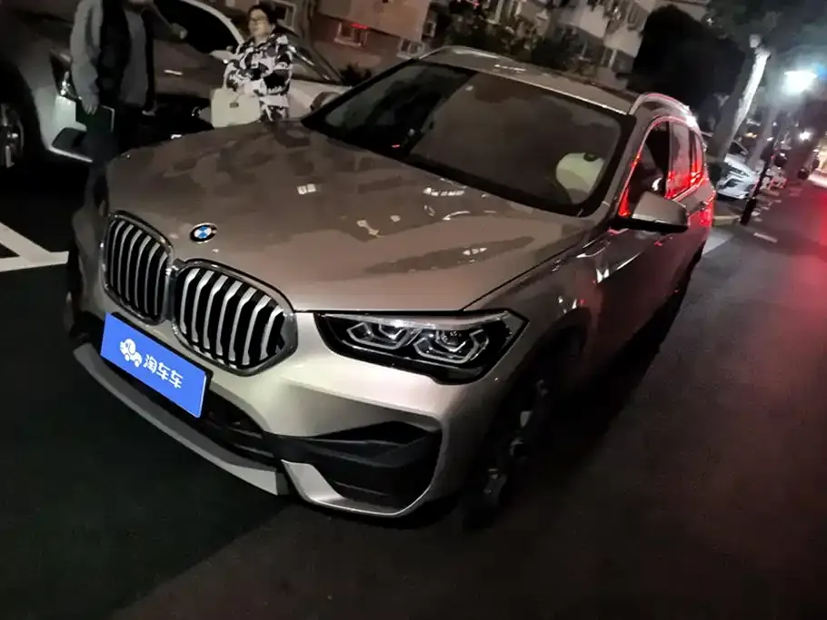 BMW X1 — фото 1