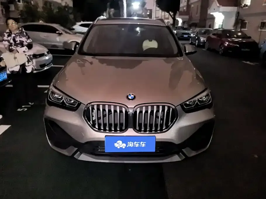 BMW X1 — фото 9