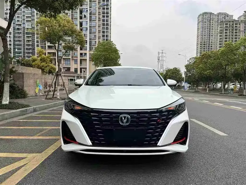 Changan Eado — фото 1