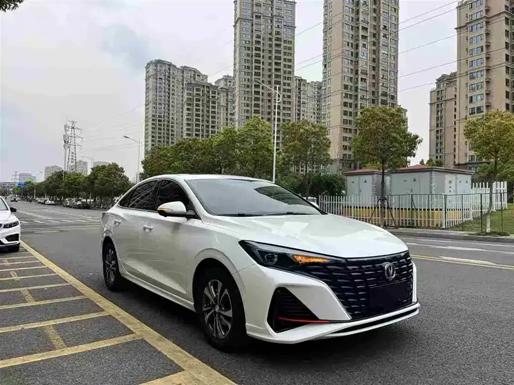 Changan Eado — фото 3