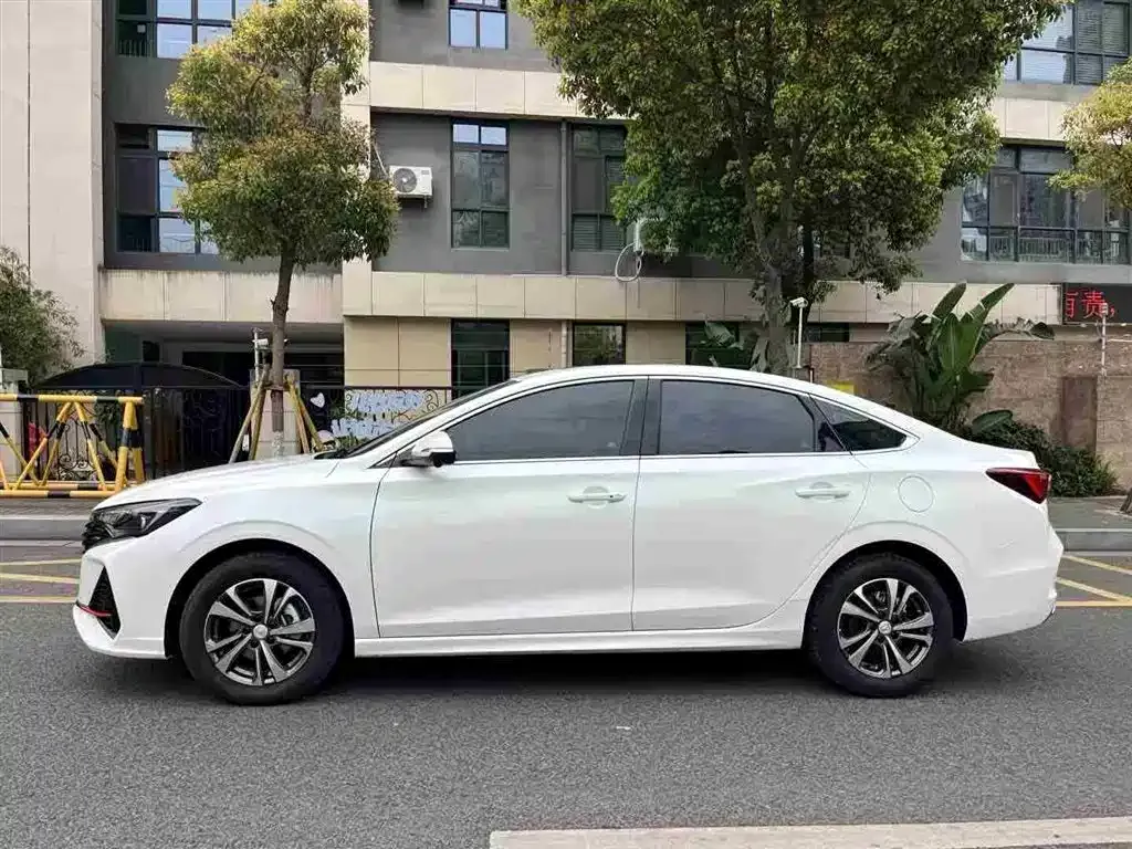 Changan Eado — фото 5
