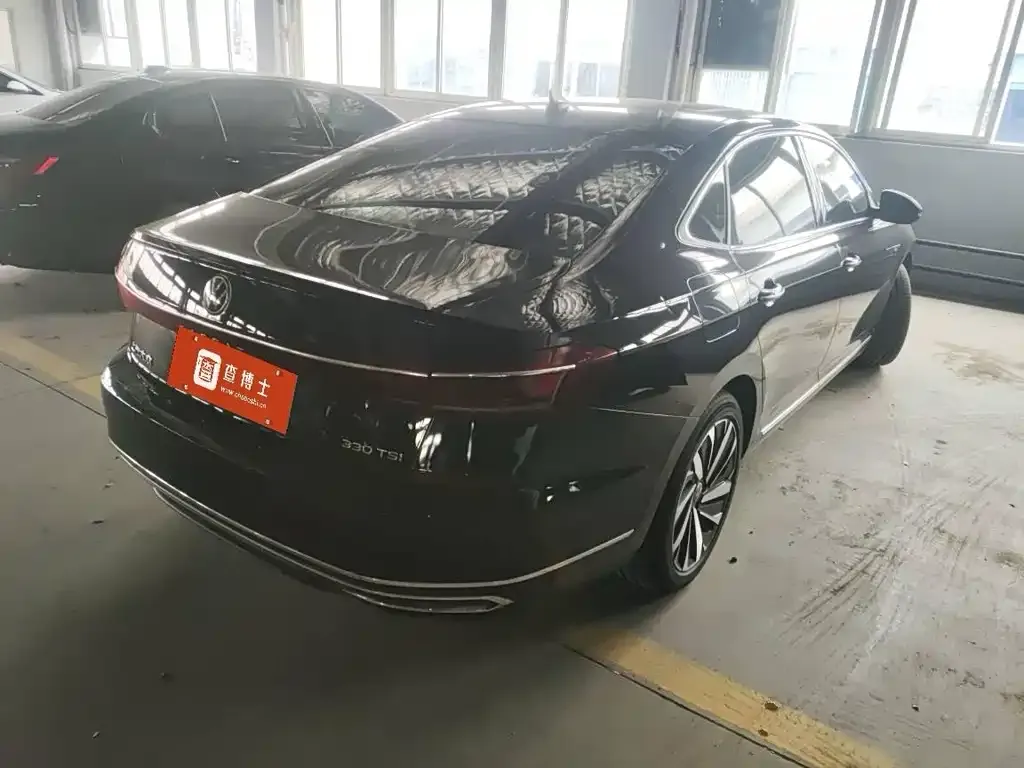 Volkswagen Passat — фото 5