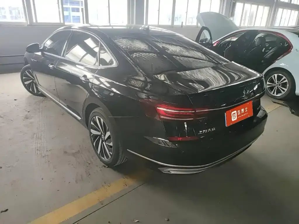 Volkswagen Passat — фото 4