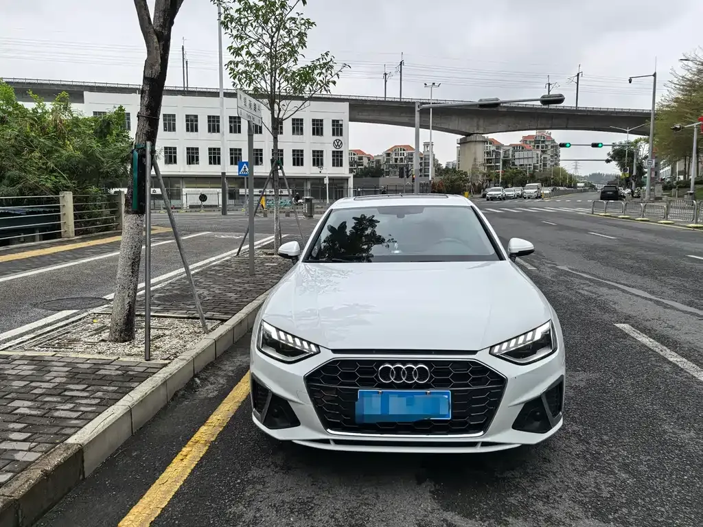 Audi A4L 2024 из CN, фото 10