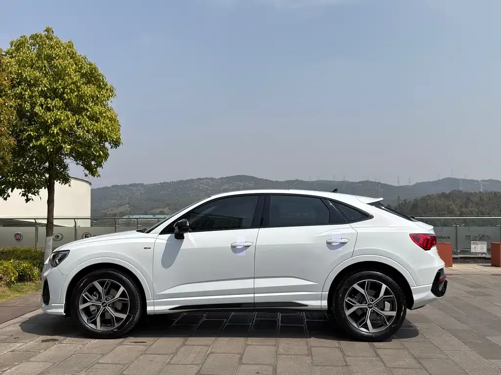Audi Q3 Sportback — фото 5