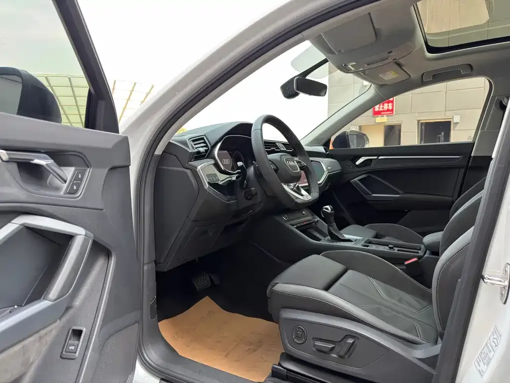 Audi Q3 Sportback — фото 9