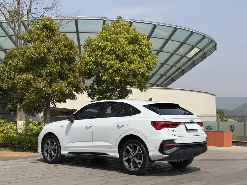 Audi Q3 Sportback — фото 4
