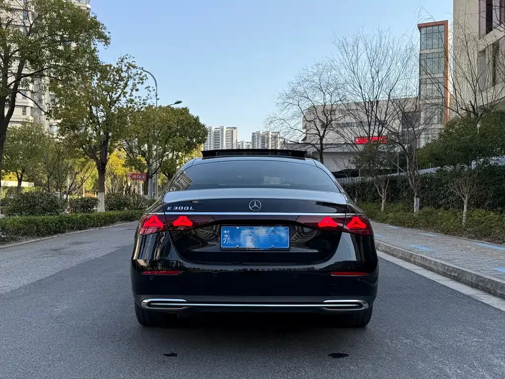 Mercedes-Benz E-Class 2024 из CN, фото 5
