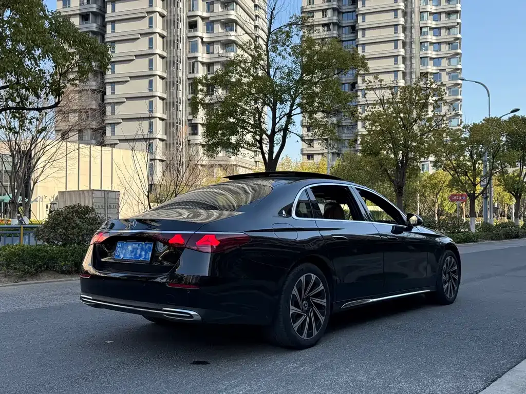 Mercedes-Benz E-Class 2024 из CN, фото 6