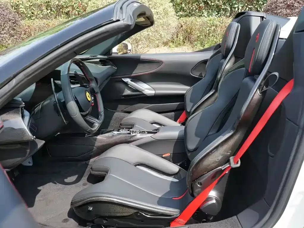 Ferrari SF90 2025 из CN, фото 3