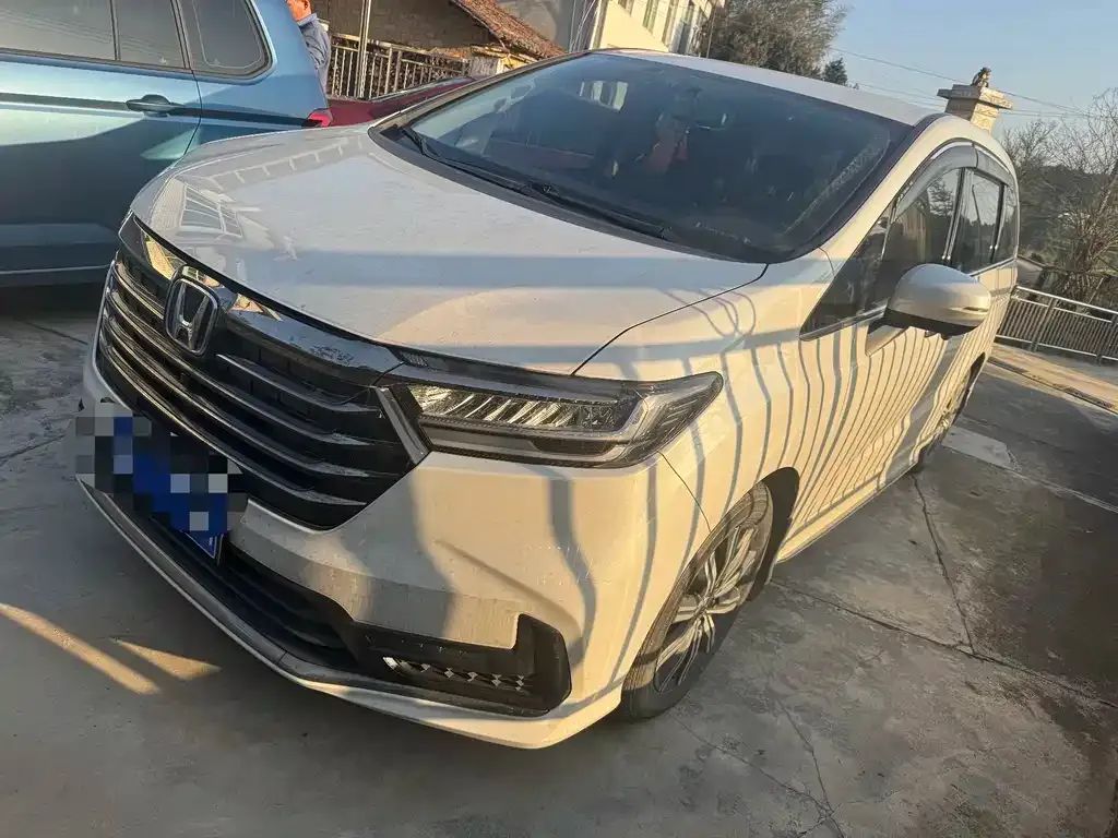 Honda Odyssey — фото 1
