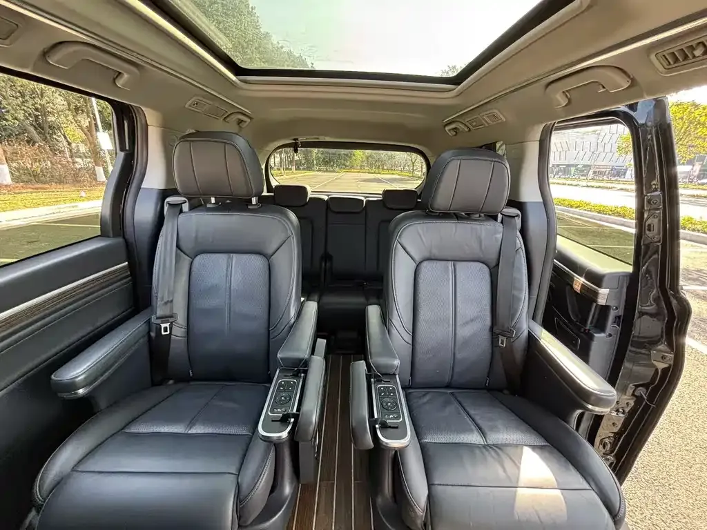 GAC Motor Trumpchi M8 — фото 9