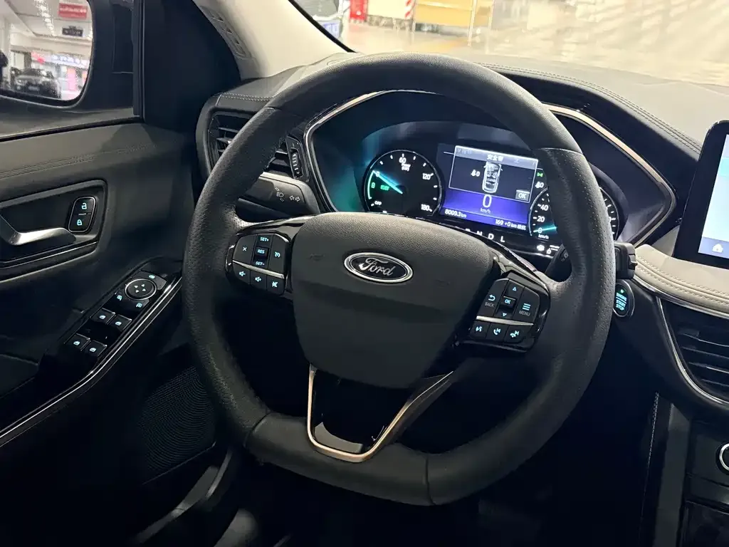 Ford Escape New Energy 2022 из CN, фото 5