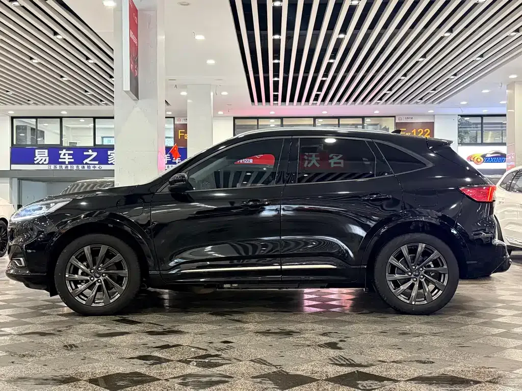 Ford Escape New Energy 2022 из CN, фото 9