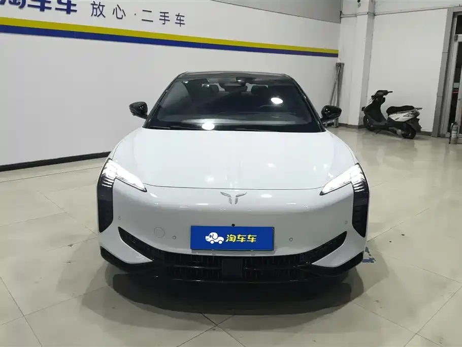Hongqi EH7 2024 из CN, фото 3
