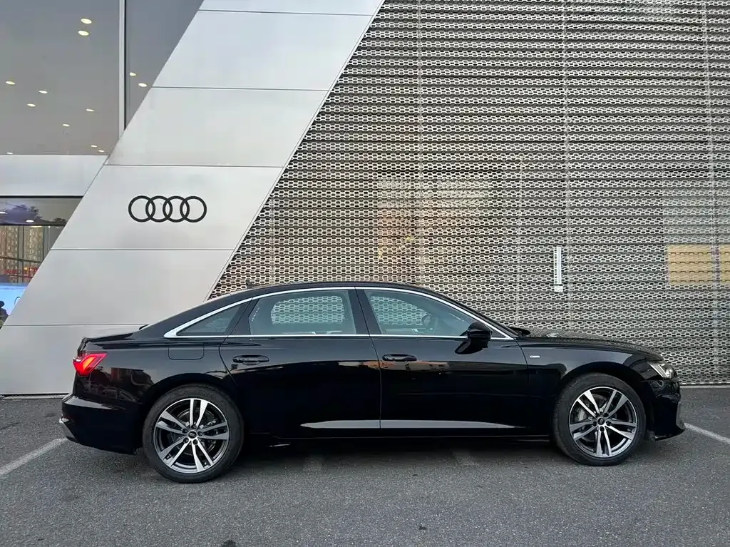 Audi A6L — фото 4