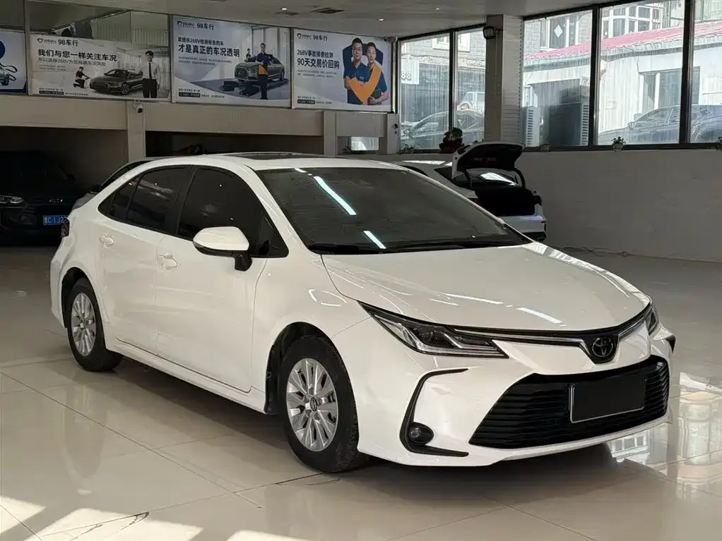 Toyota Corolla — фото 3