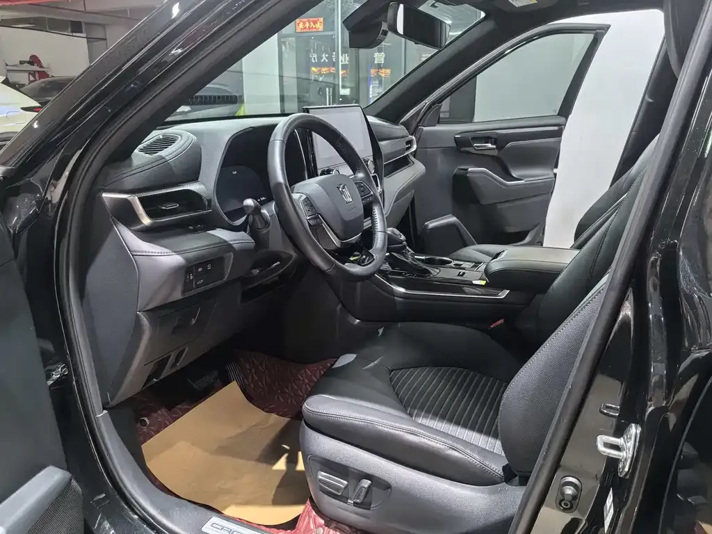 Toyota Crown Kluger 2023 из CN, фото 9