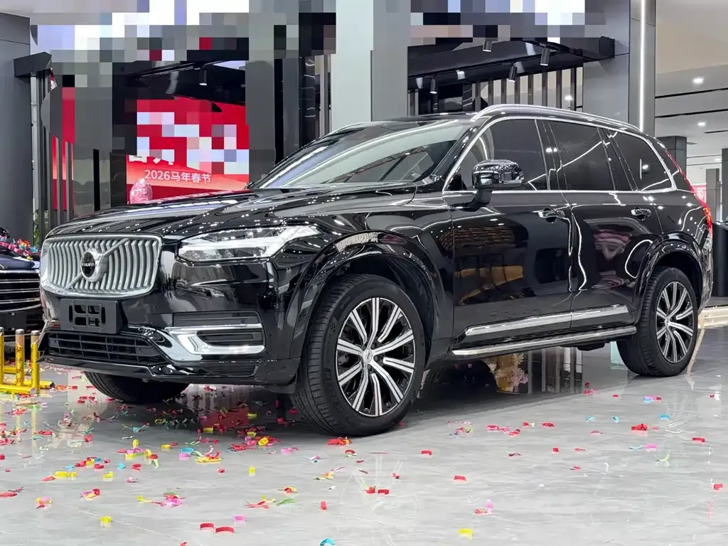 Volvo XC90 — фото 1
